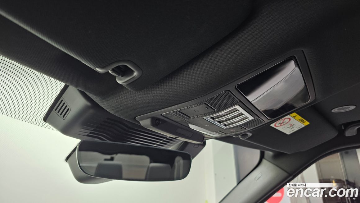 Land Rover Discovery 2025