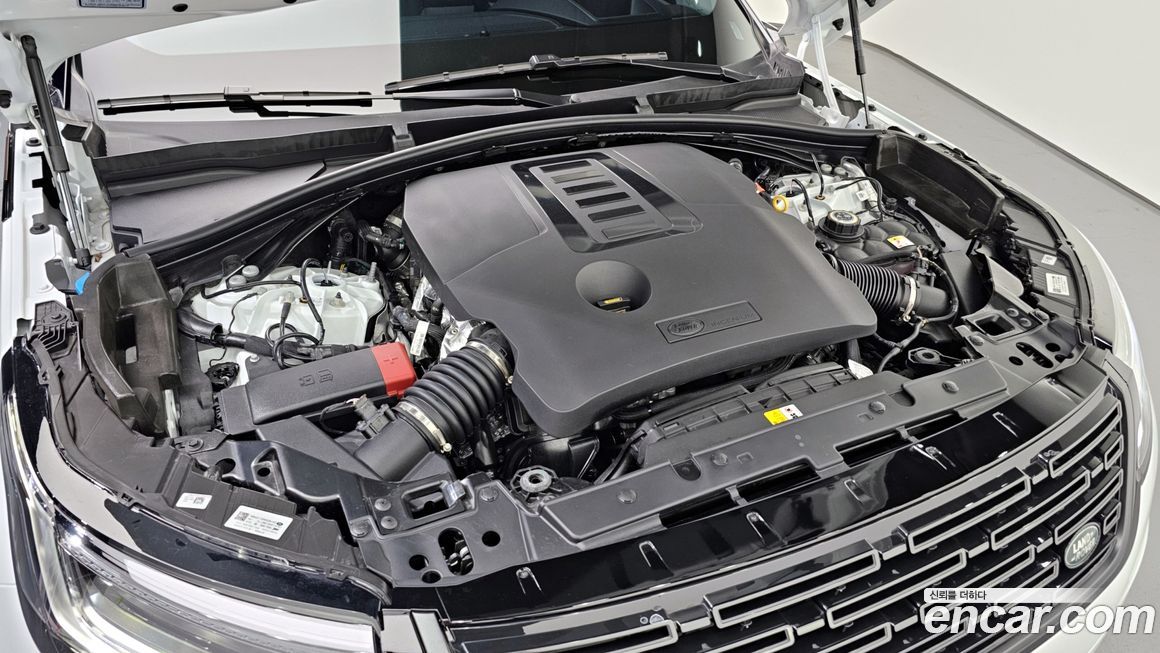 Land Rover Range Rover Velar 2025