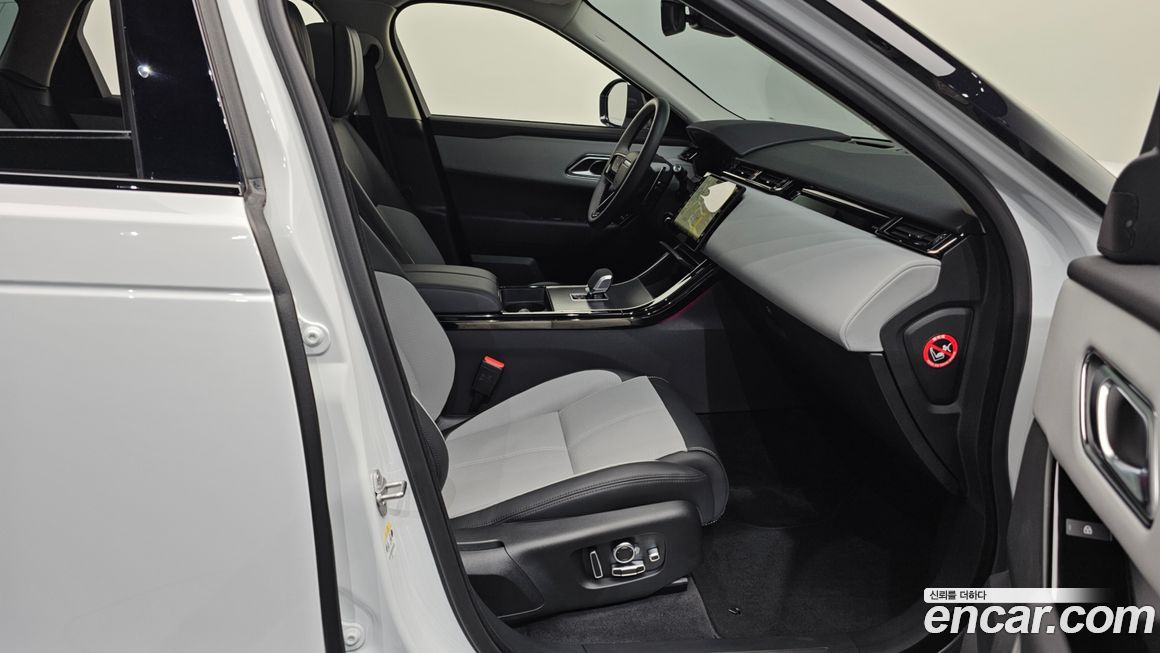 Land Rover Range Rover Velar 2025