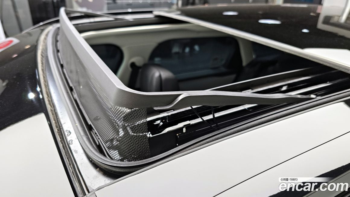 Land Rover Range Rover Velar 2025