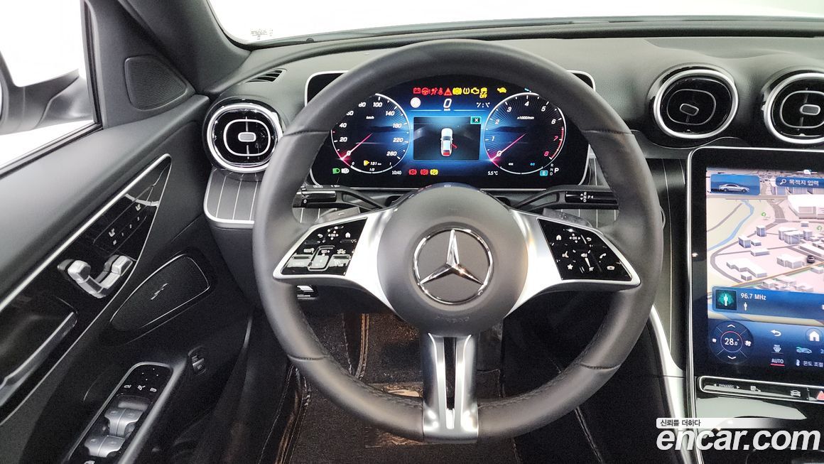 Mercedes-Benz C-Class 2024