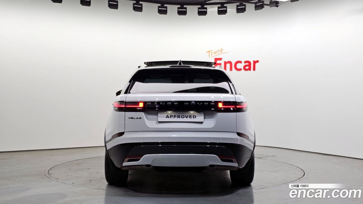 Land Rover Range Rover Velar 2025
