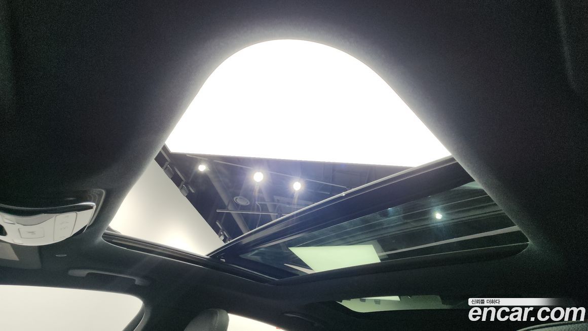 Mercedes-Benz C-Class 2024