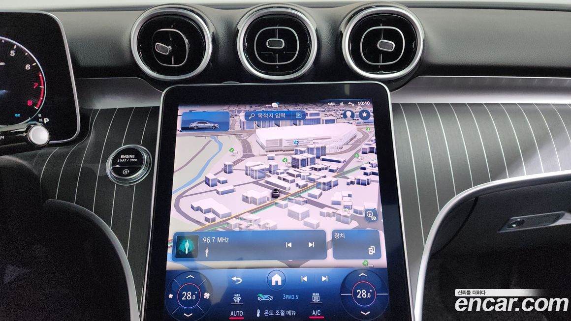 Mercedes-Benz C-Class 2024