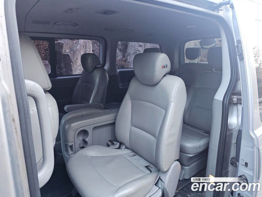 Hyundai Starex 2019