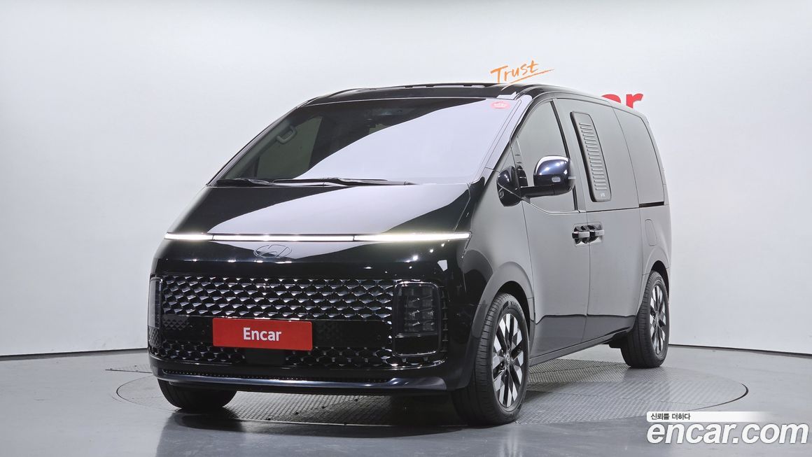 Hyundai Staria 2025