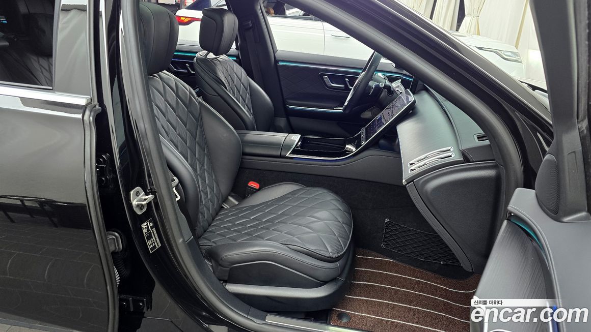 Mercedes-Benz S-Class 2023