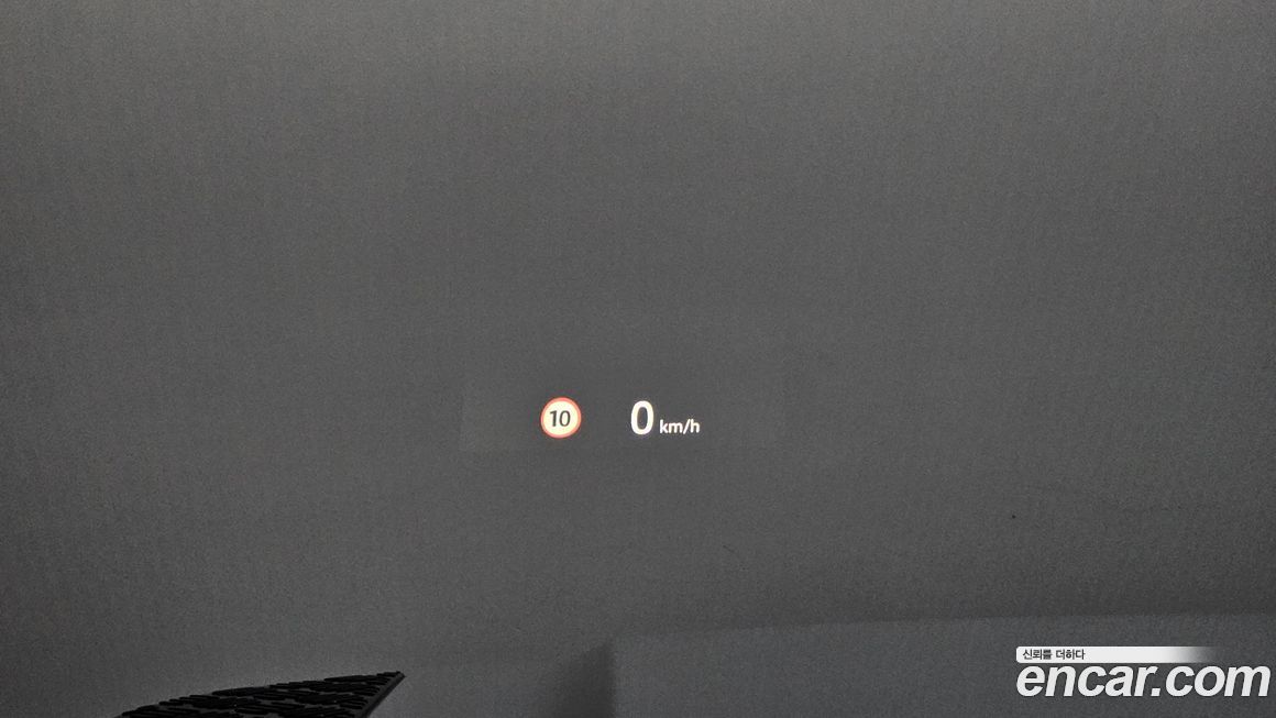 Land Rover Defender 2024