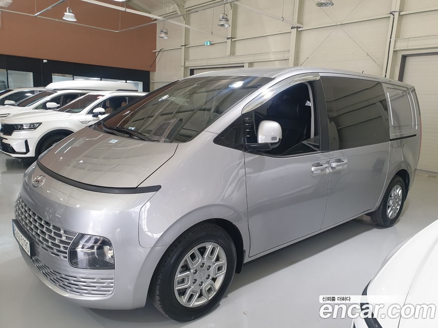 Hyundai Staria 2023