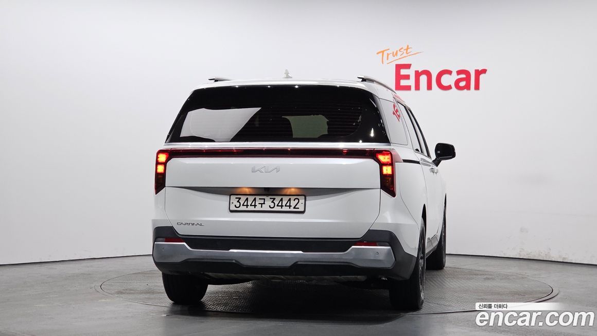 Kia Canival 2024