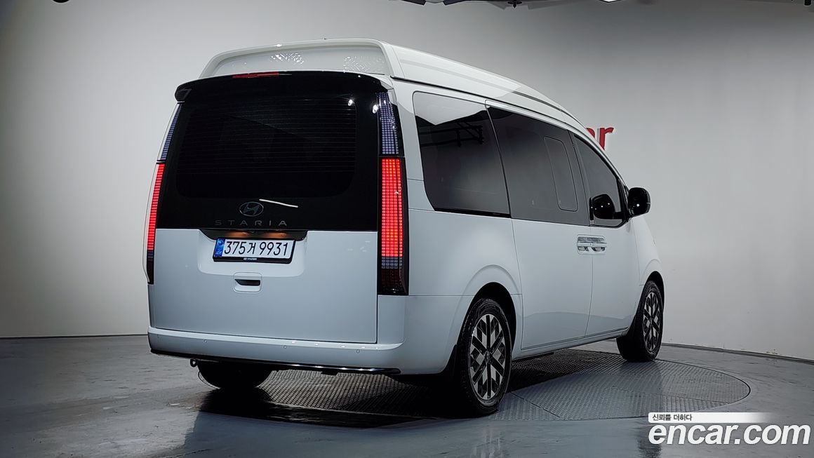 Hyundai Staria 2025