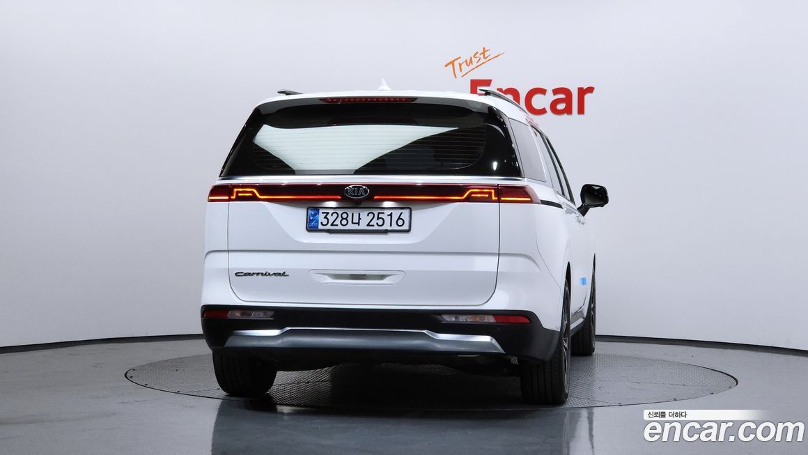 Kia Canival 2021