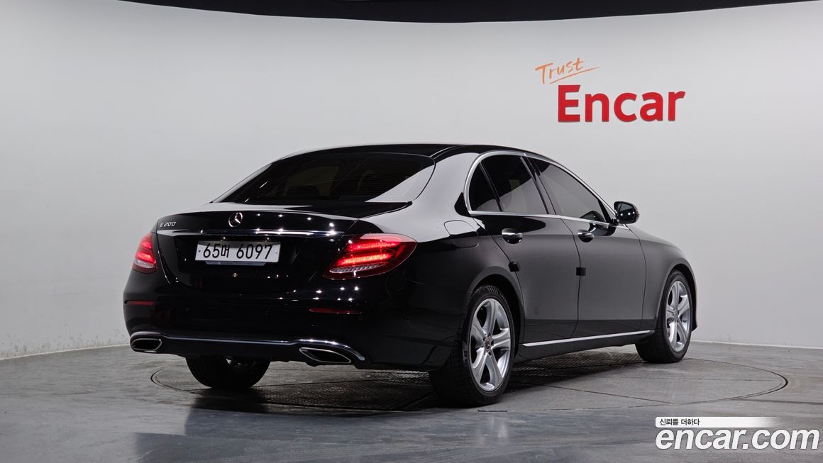 Mercedes-Benz E-Class 2018