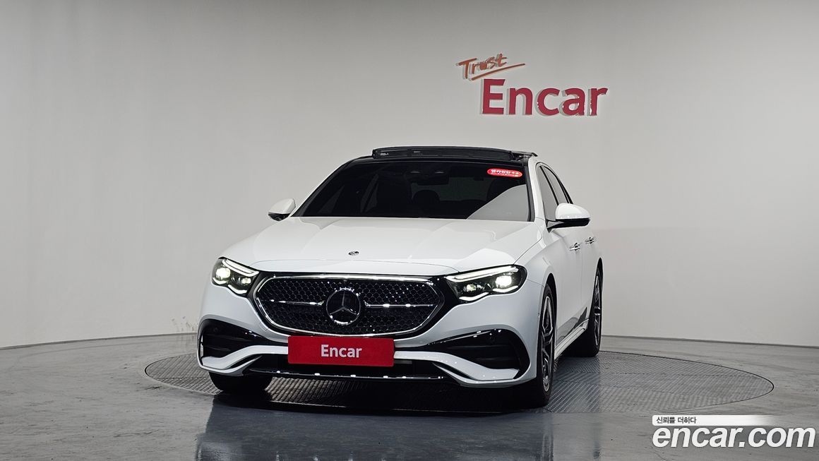 Mercedes-Benz E-Class 2024