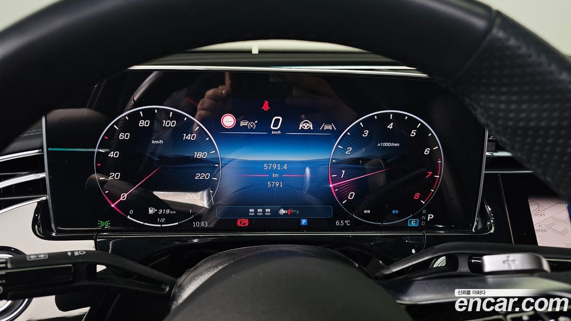 Mercedes-Benz E-Class 2024