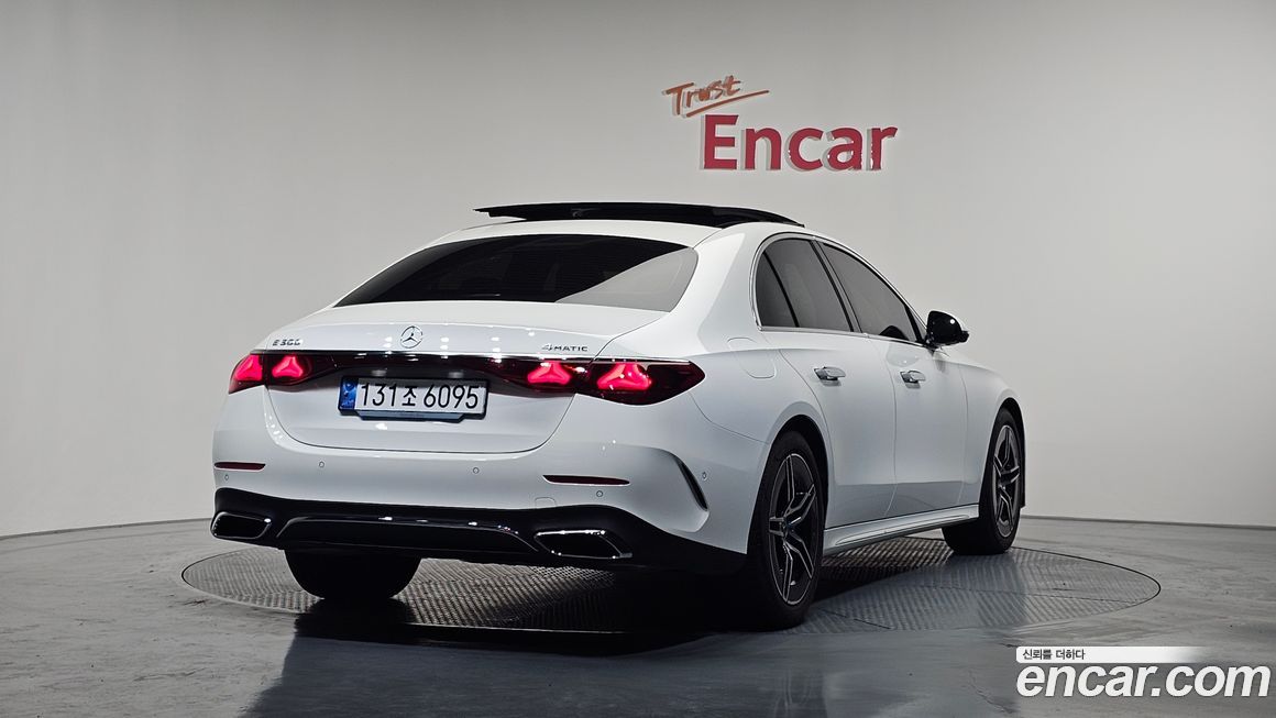 Mercedes-Benz E-Class 2024