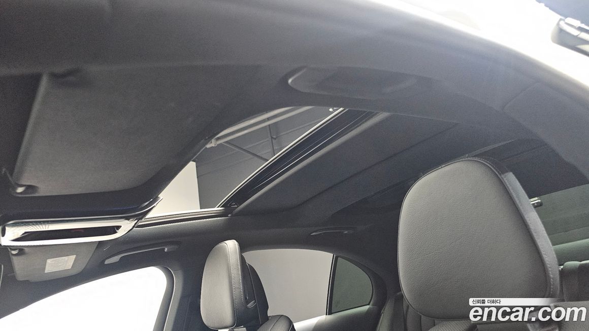 Mercedes-Benz E-Class 2024