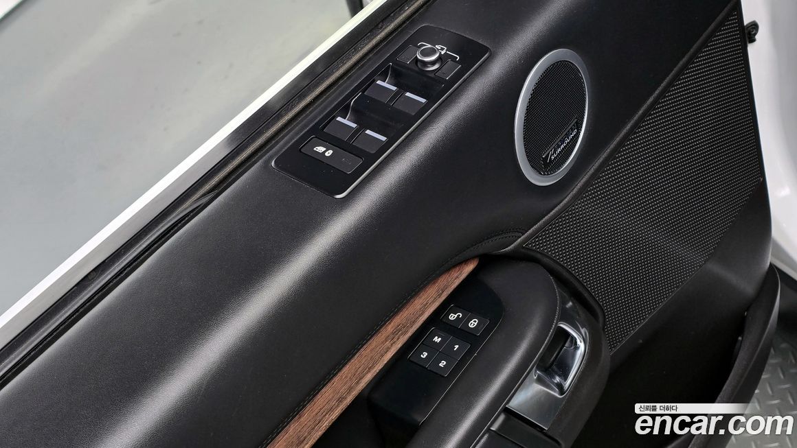 Land Rover Discovery 2018