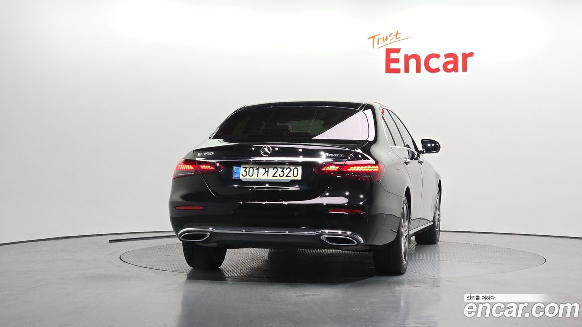 Mercedes-Benz E-Class 2021