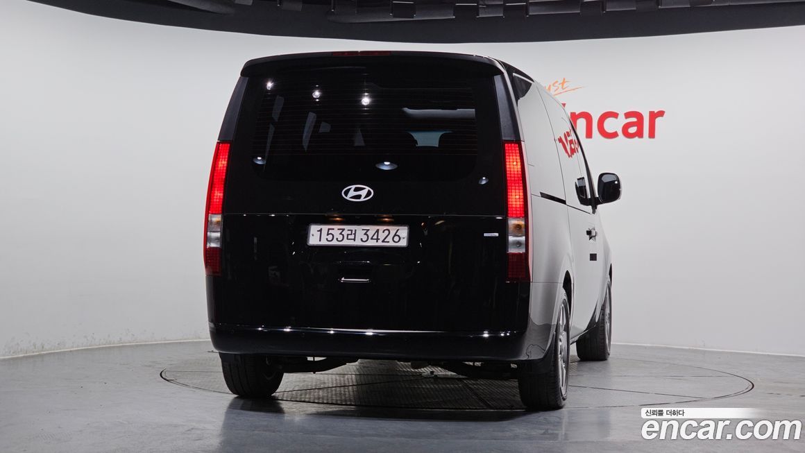 Hyundai Staria 2025
