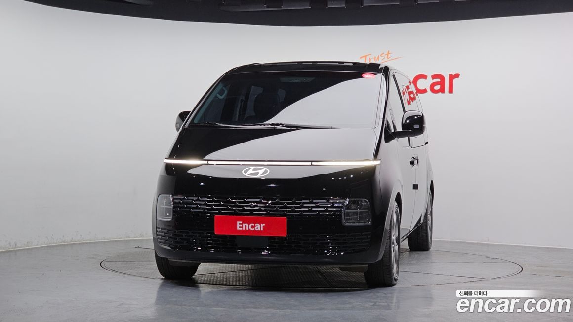 Hyundai Staria 2025