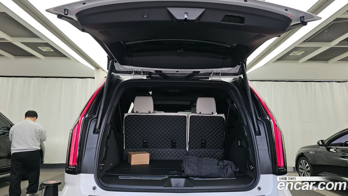 Cadillac Escalade 2025