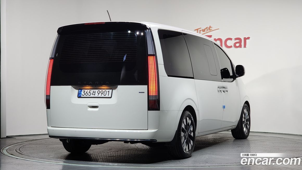 Hyundai Staria 2022