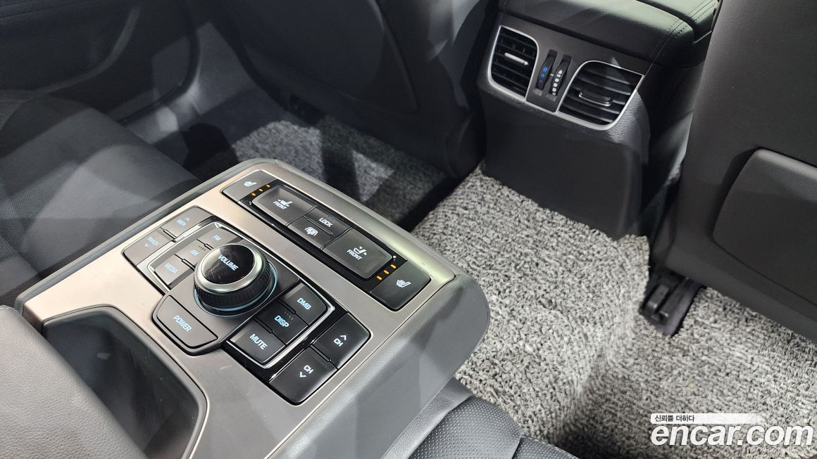 Hyundai Genesis 2015