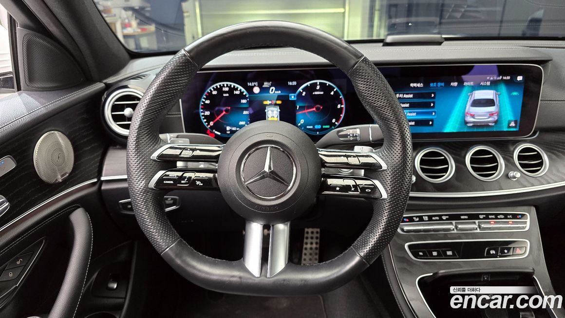 Mercedes-Benz E-Class 2023