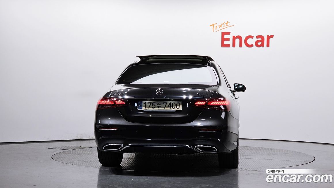 Mercedes-Benz E-Class 2021