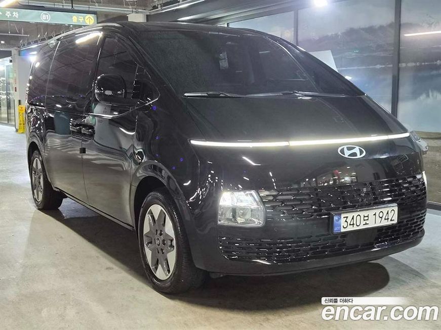 Hyundai Staria 2025