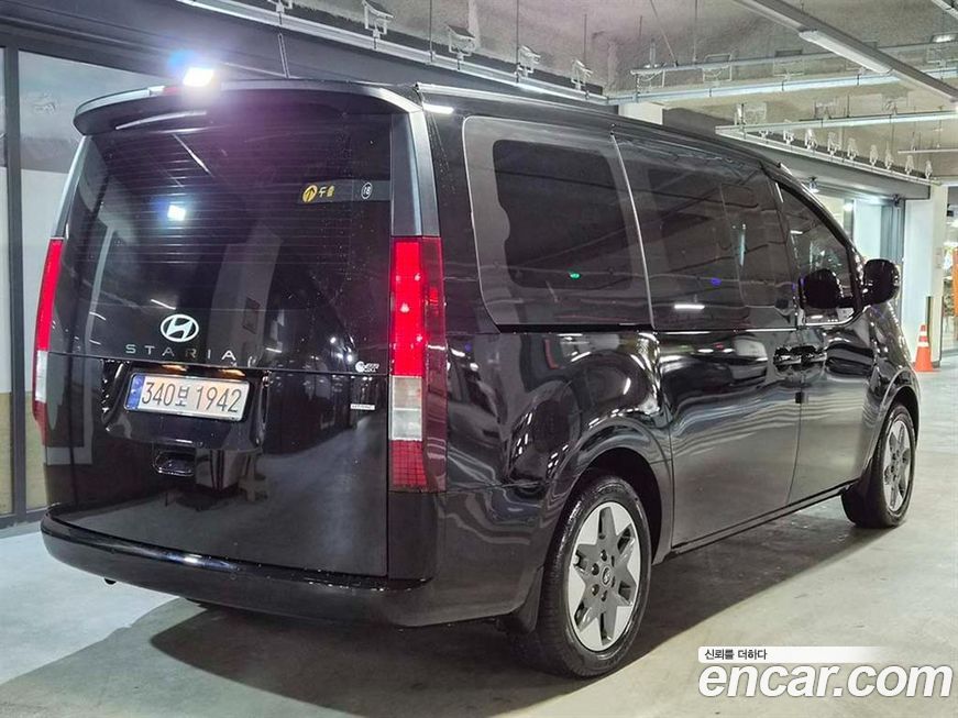 Hyundai Staria 2025