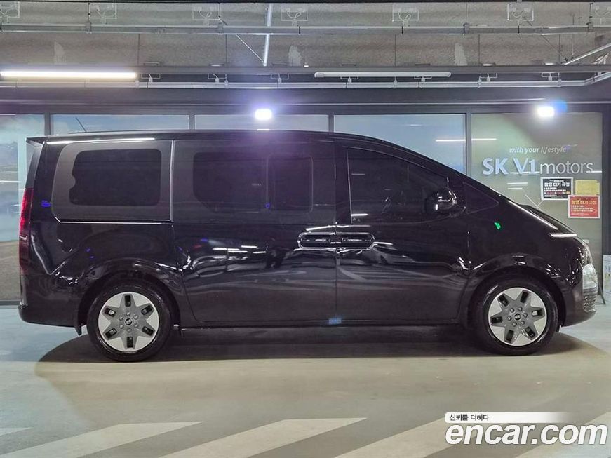 Hyundai Staria 2025