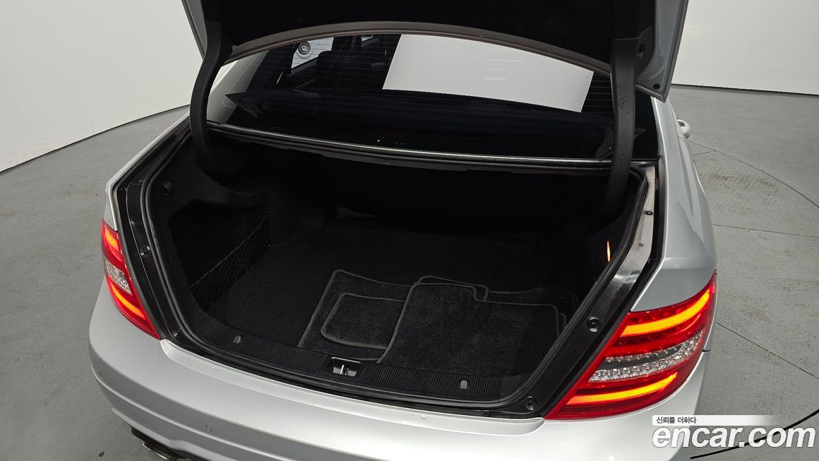 Mercedes-Benz C-Class 2012