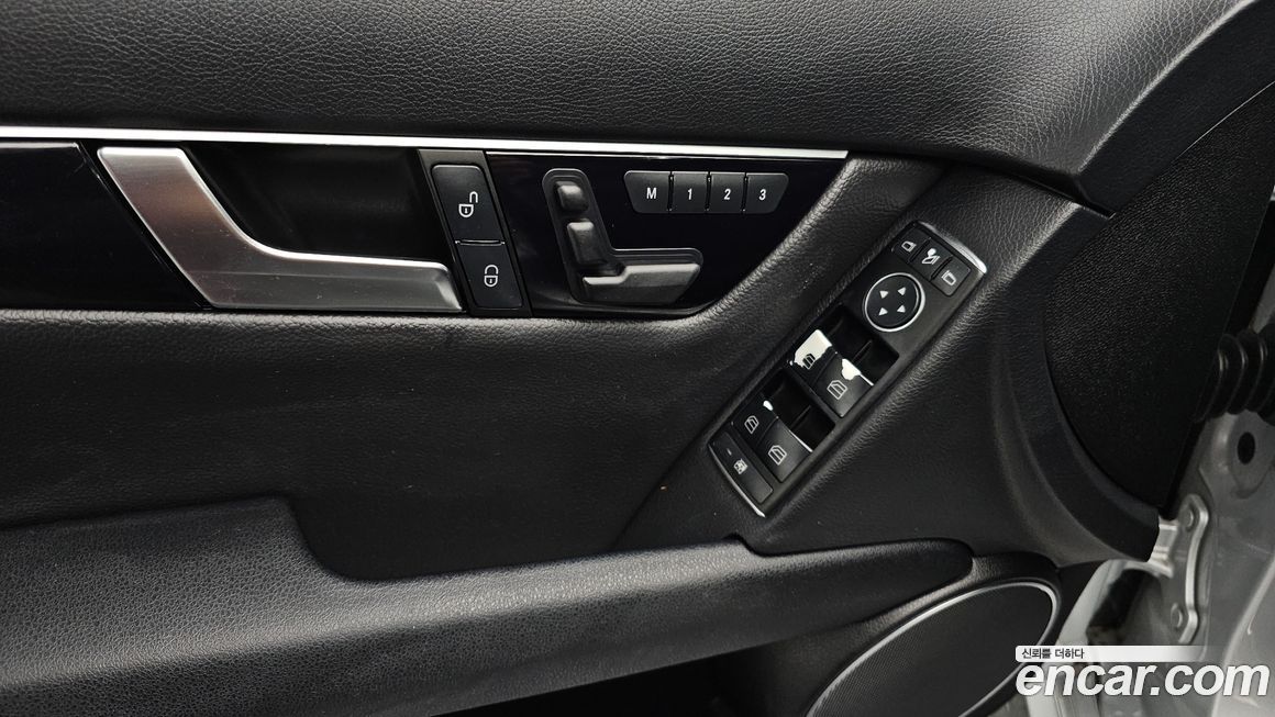 Mercedes-Benz C-Class 2012