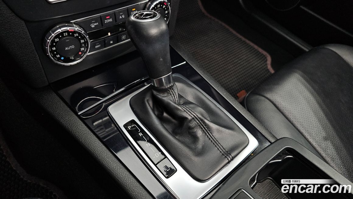 Mercedes-Benz C-Class 2012