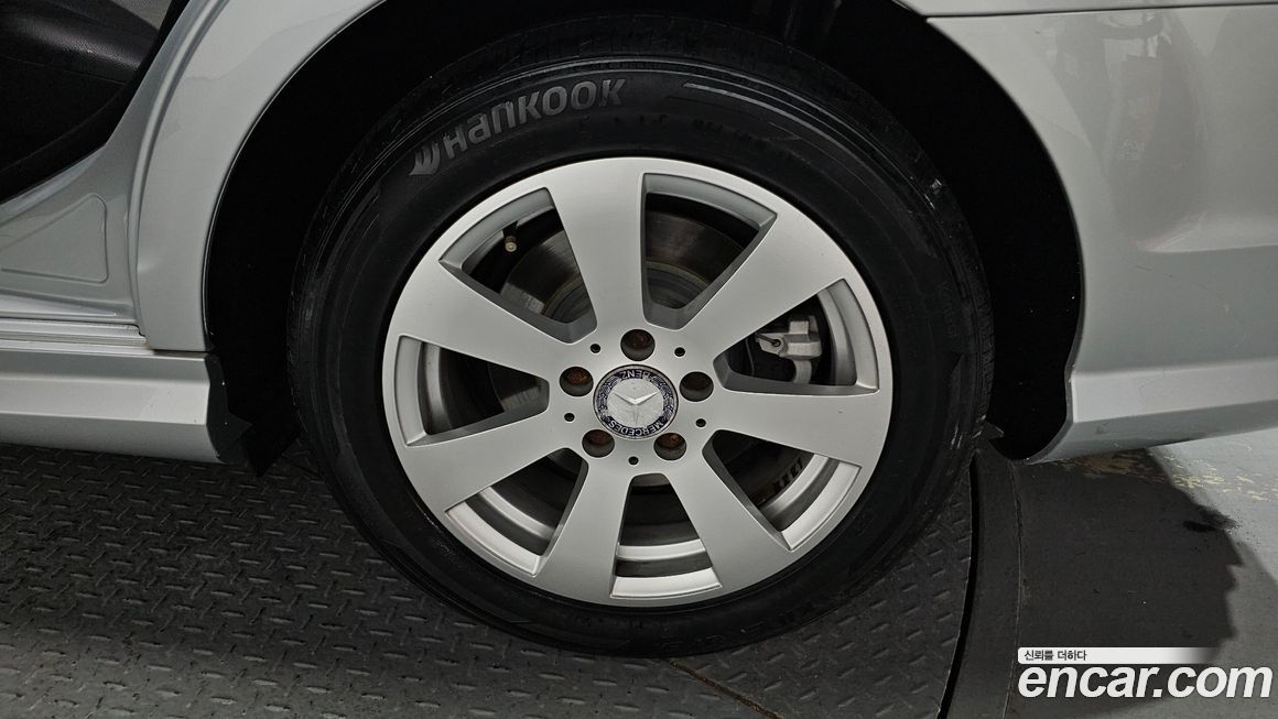 Mercedes-Benz C-Class 2012