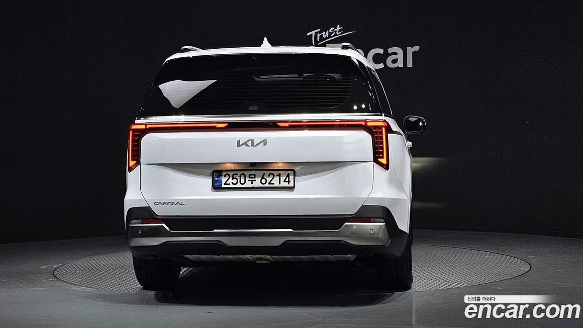 Kia Canival 2024