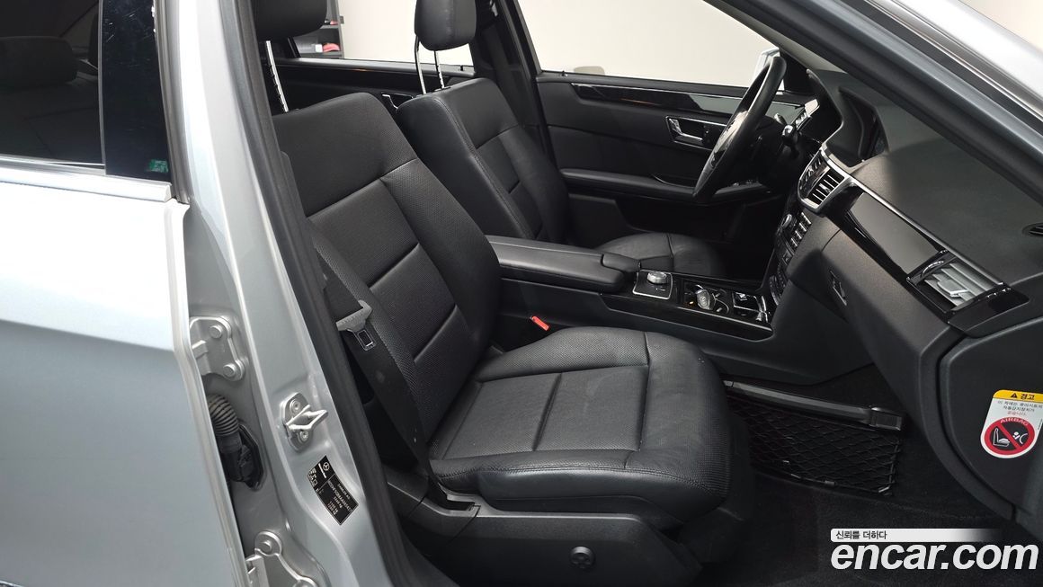 Mercedes-Benz E-Class 2010