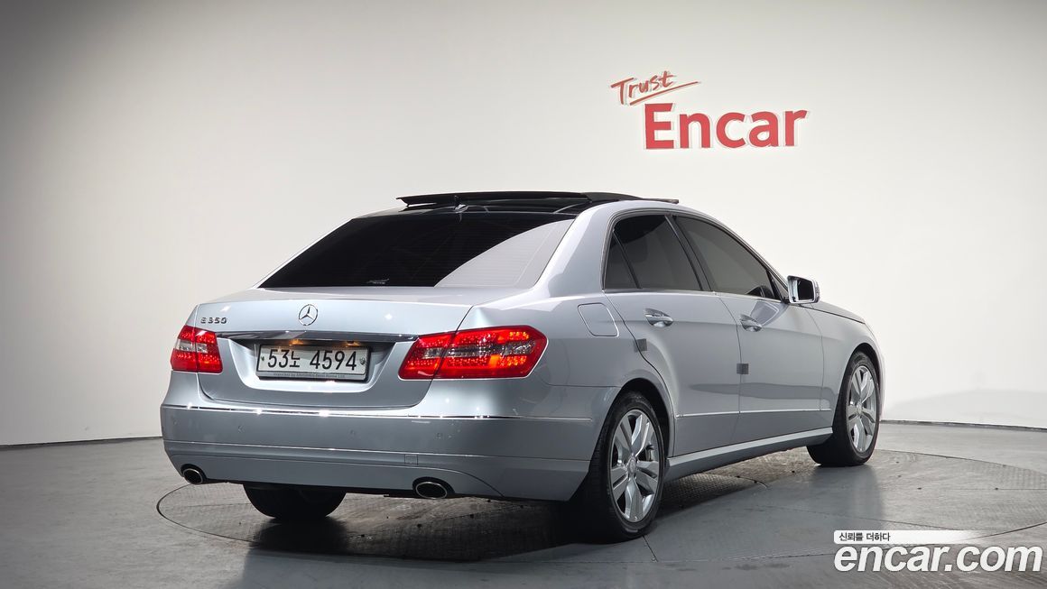 Mercedes-Benz E-Class 2010