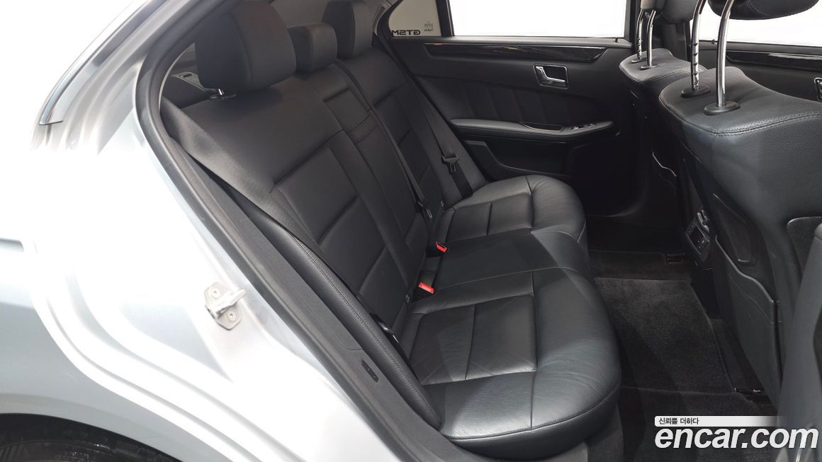 Mercedes-Benz E-Class 2010