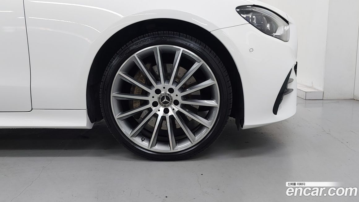 Mercedes-Benz E-Class 2021