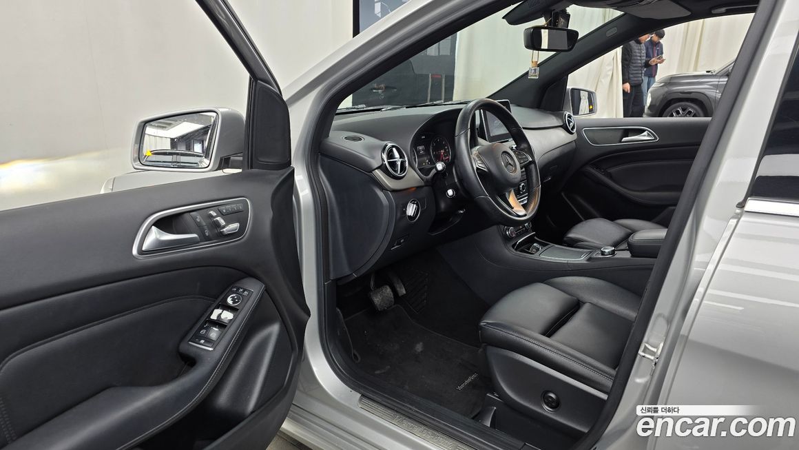 Mercedes-Benz B-Class 2016