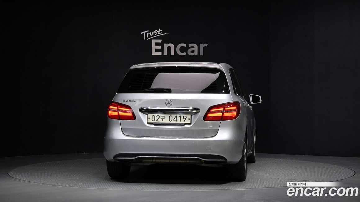 Mercedes-Benz B-Class 2016