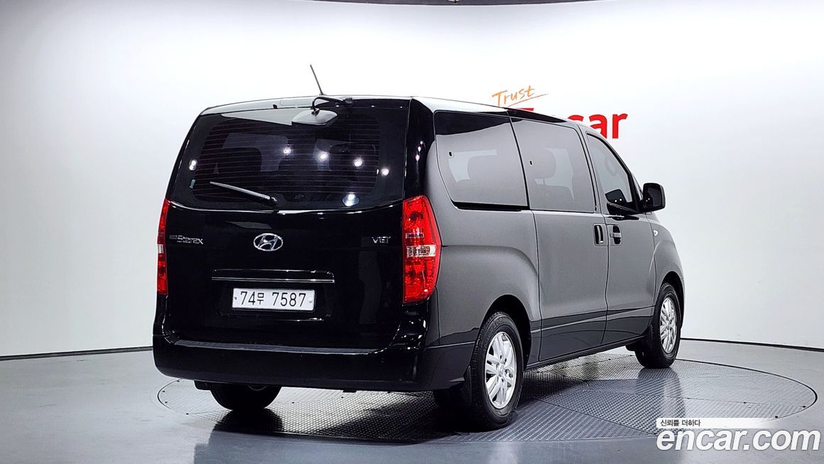 Hyundai Starex 2016