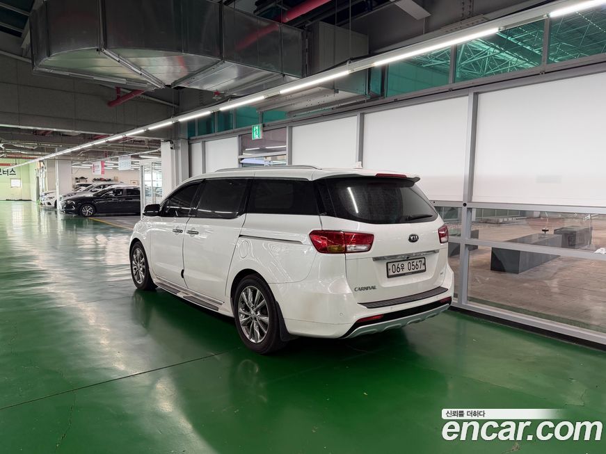 Kia Canival 2016