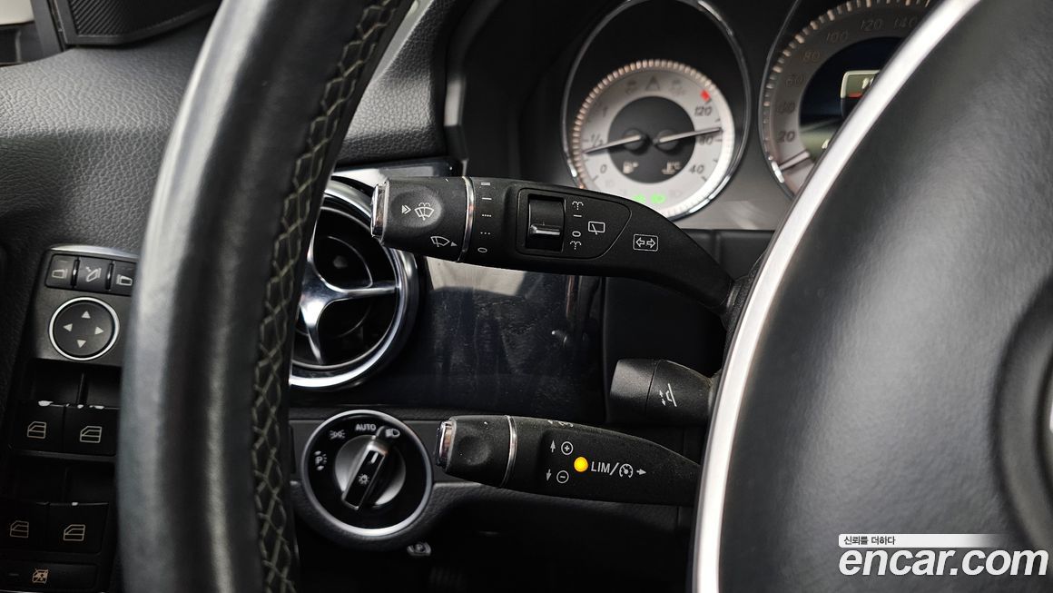 Mercedes-Benz GLK-Class 2015