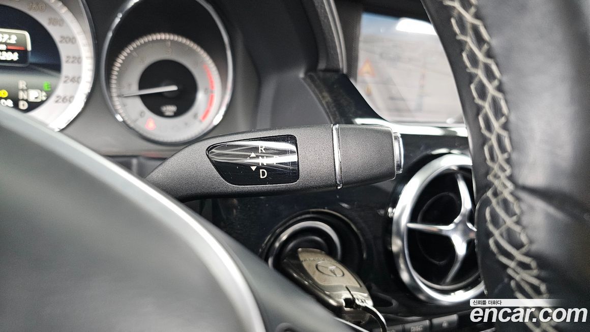 Mercedes-Benz GLK-Class 2015