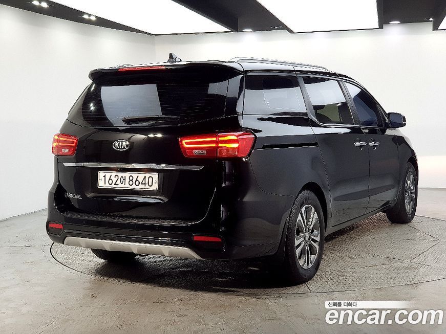 Kia Canival 2020