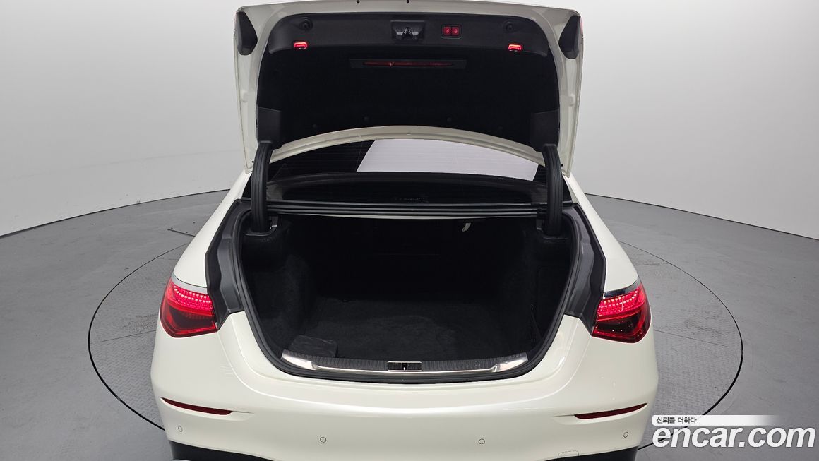 Mercedes-Benz S-Class 2023